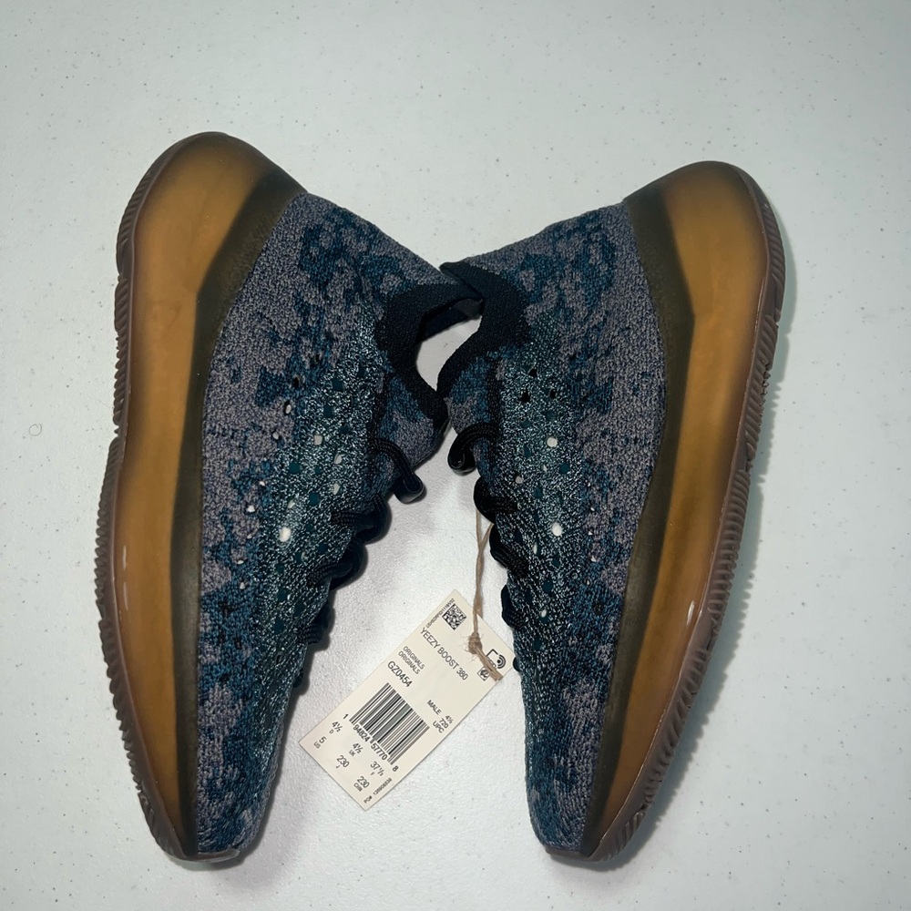 Yeezy Sneakers in Blue and Brown